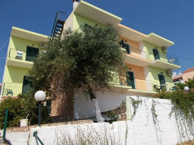 Studio with balcony and with sea view