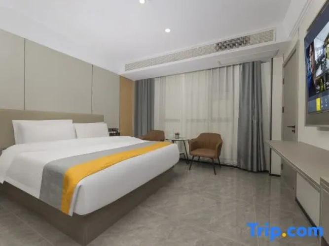 Business Quadruple Suite
