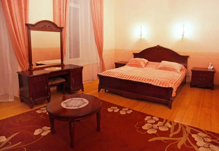 Deluxe Suite