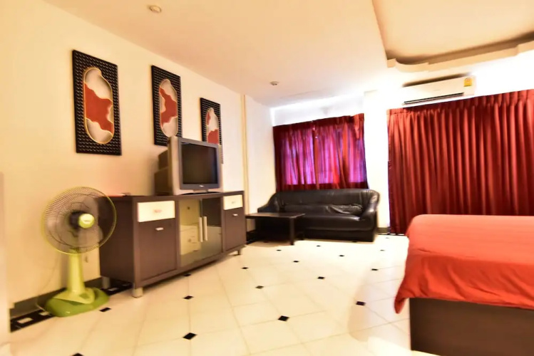 Enjoy Andre Restaurant & Room