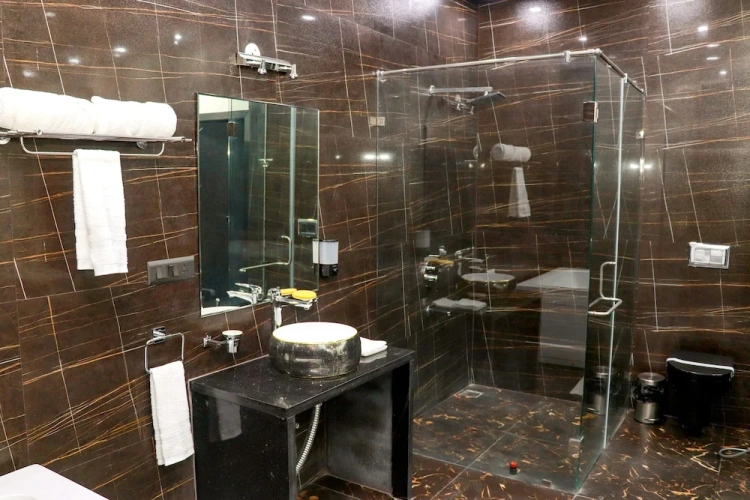 Luxury Suite