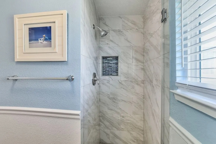 Beachfront Charm - 3 Br Home