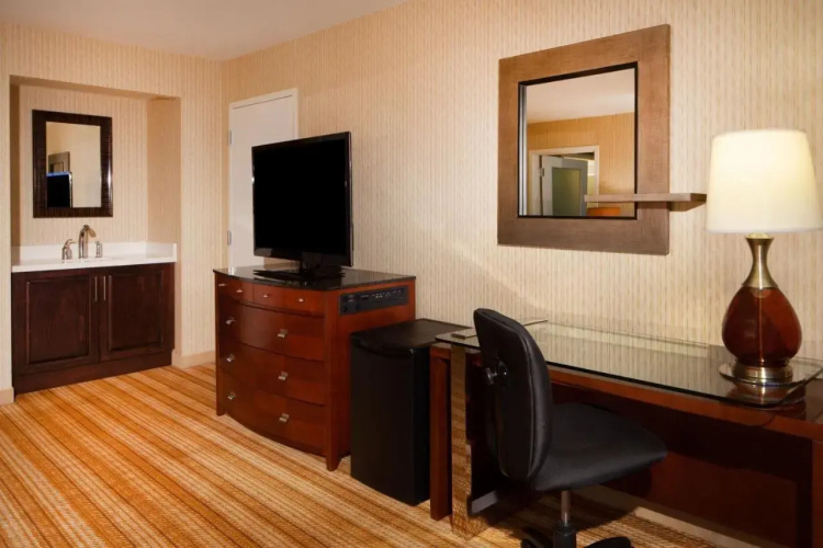 Holiday Inn Select Memphis East