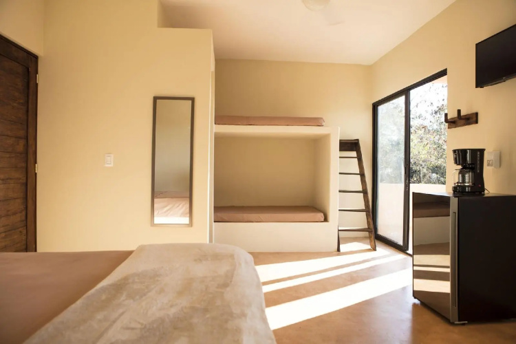 Casa Mono