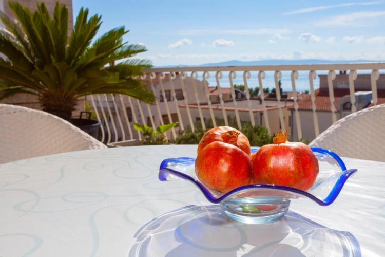 1 Bedroom Apartment with balcony and with sea view