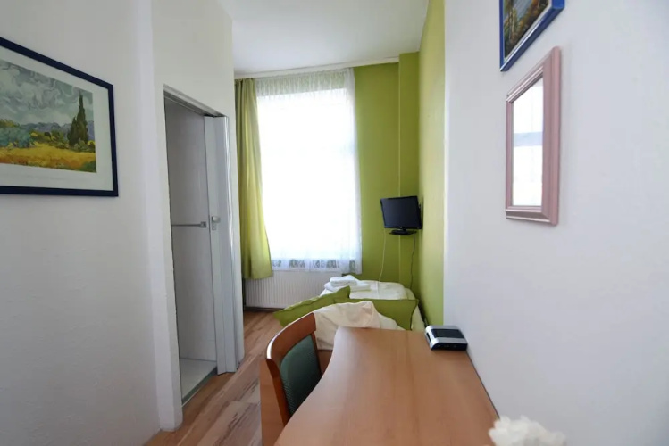 Hotel Ena