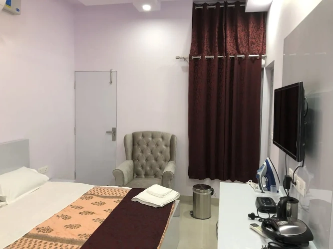 Deluxe Double room with balcony and with city view