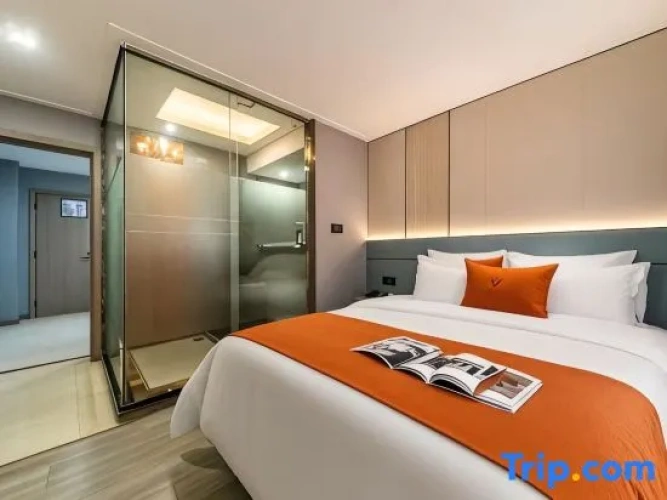 1 Bedroom Luxury Double Attic Suite