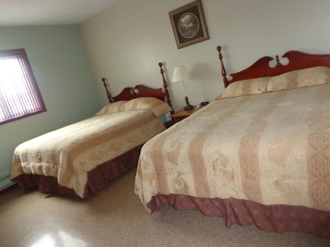 2 Bedrooms Standard Family room