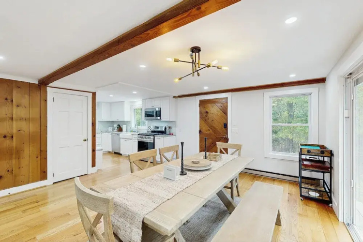 3BR House Close to Beach: Large Yard & Deck!
