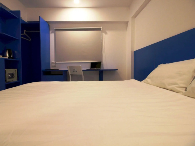 Emis Hotel