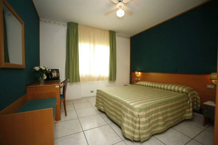 Hotel Leucosya