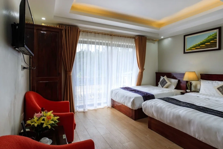 Deluxe Family room with balcony