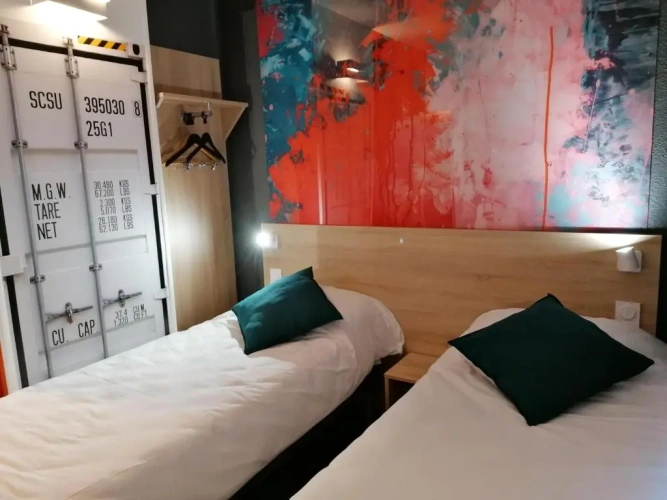 Standard Twin room