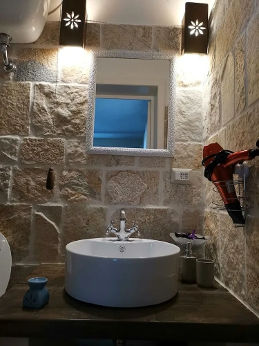 1 Bedroom Cottage with balcony and with garden view