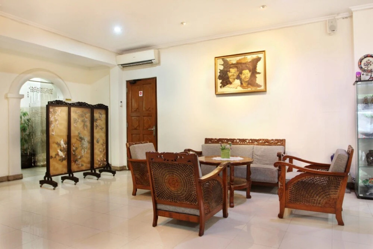 OYO 102 GP Residence