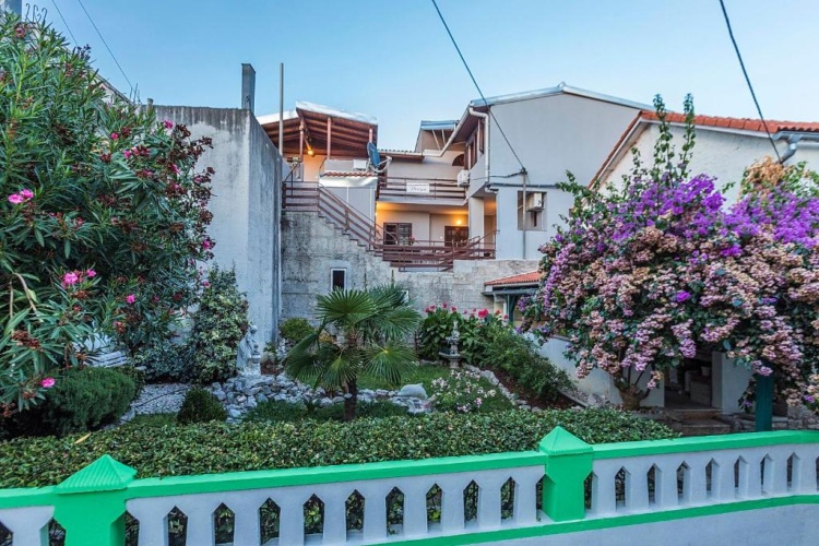 2 Bedrooms Apartment with balcony