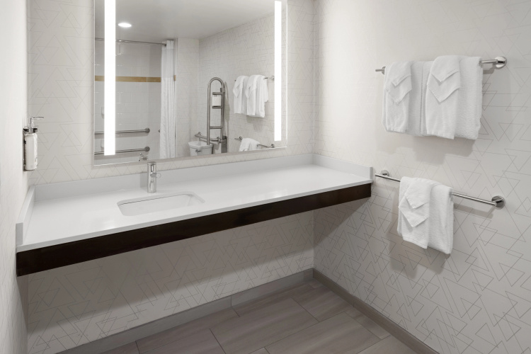 Holiday Inn Express Philadelphia-Penns Landing photo 9