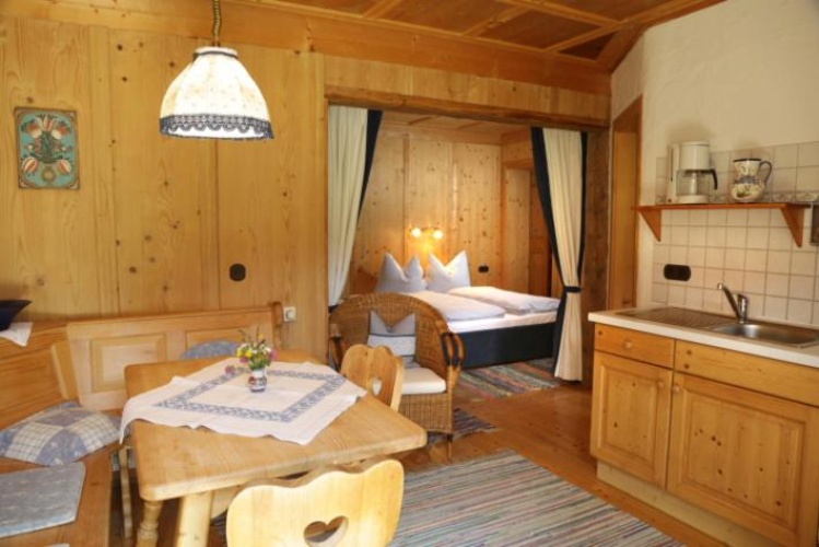 2 Bedrooms Apartment