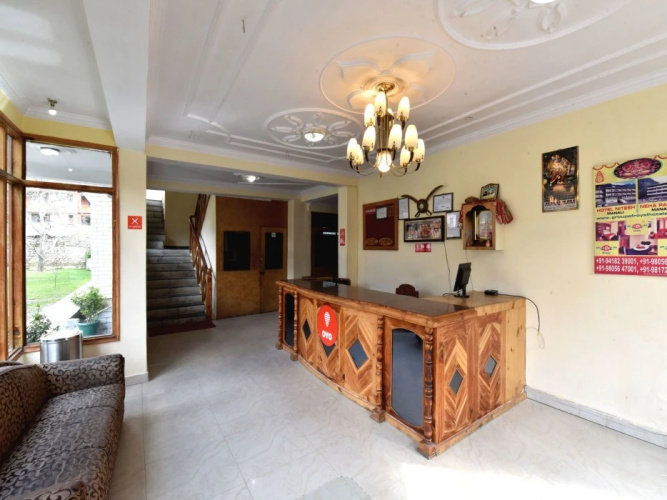 Hotel Neha Palace
