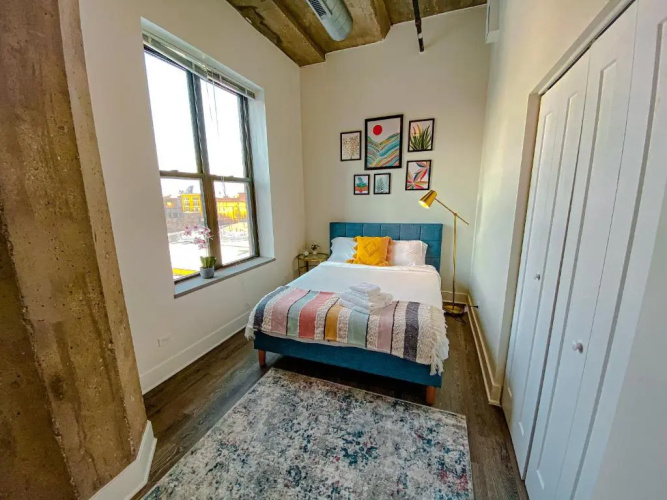 Spacious and Luxurious 3br/2ba near McCormick Place with optional parking