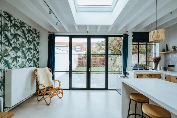 4 Bedrooms Cottage