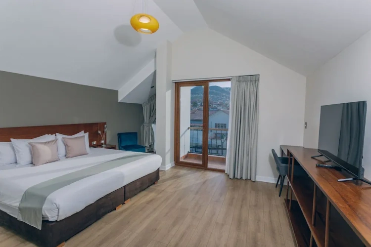 Deluxe Double room with balcony