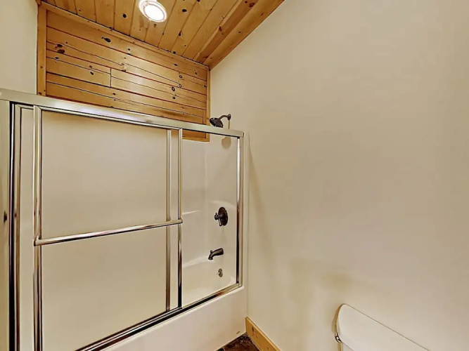 1876 Mars Hill - 5 Br Home