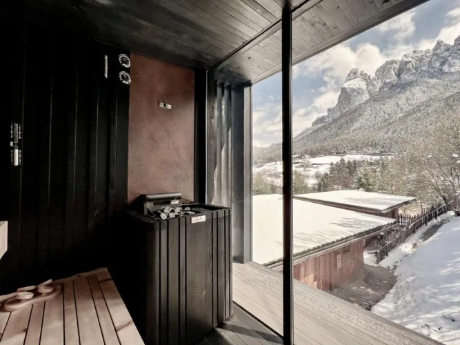 2 Bedrooms Chalet