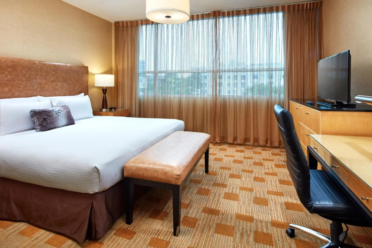 Elan Hotel