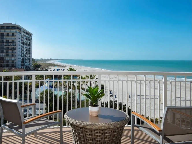 Deluxe Double room with balcony and beachfront