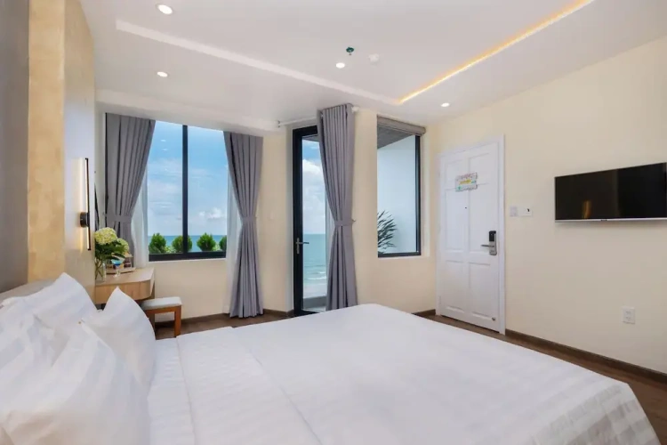 Premier Double room with balcony and with ocean view