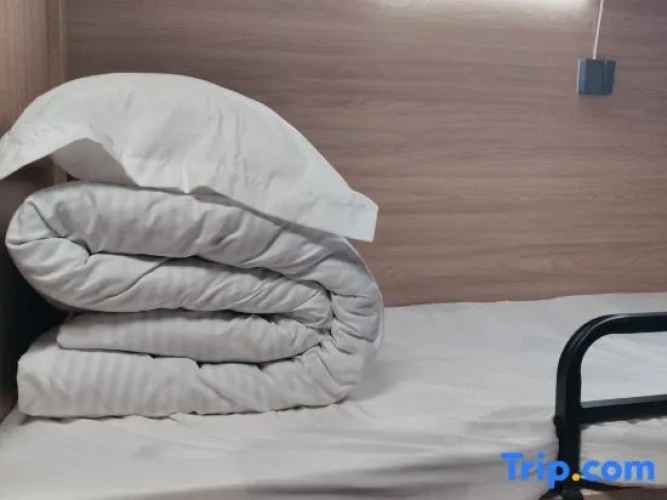 Bed in Dorm (male dorm)