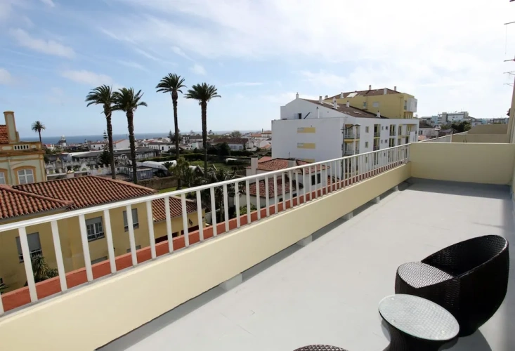 3 Bedrooms Apartment with city view