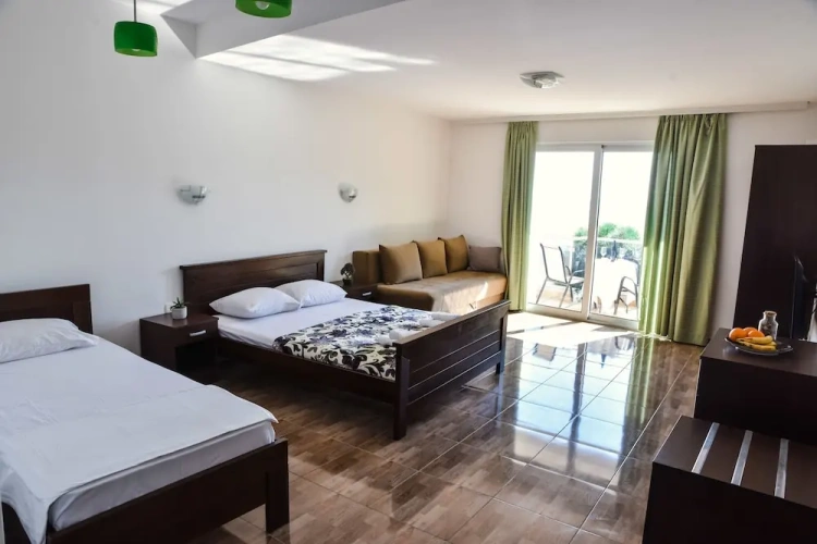 Superior Quadruple room with sea view