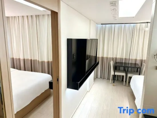 2 Bedrooms Suite