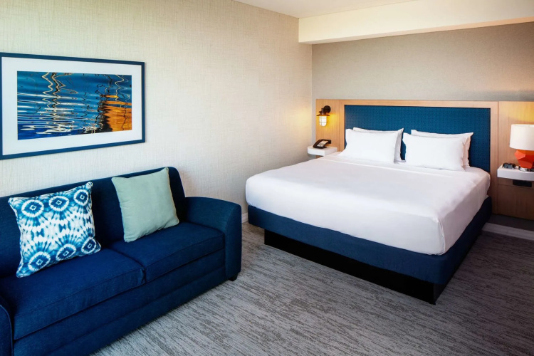 Hampton Inn Boston Seaport District