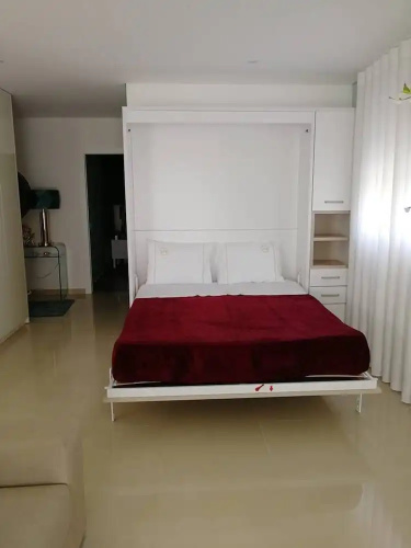 2 Bed Flat - Sleeps 6 - Pool - Parking - Wifi