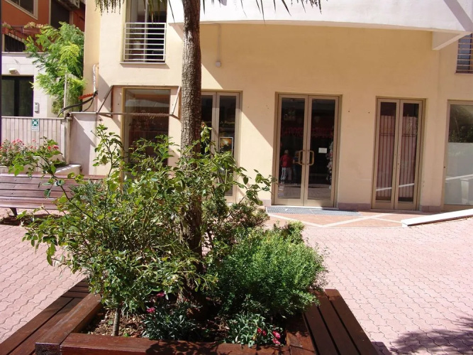 V7 Hotel