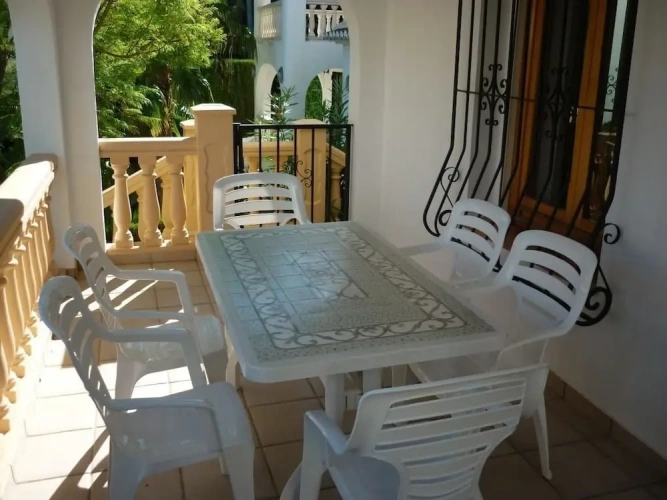 4 Bedrooms Villa