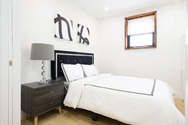 75-5d NEW Quality 3BR Duplex W D Elevator