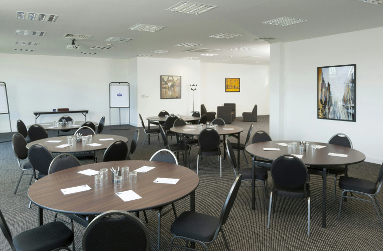 Hampton by Hilton London Luton Airport photo 15