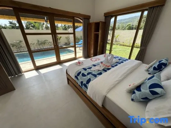 2 Bedrooms Villa