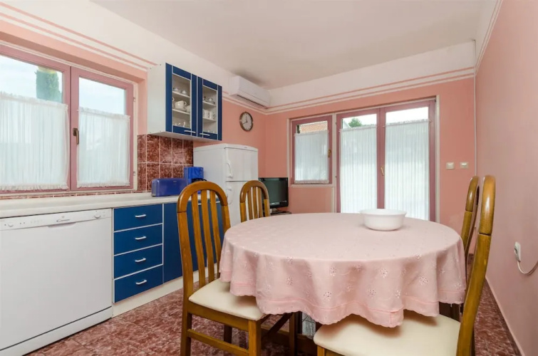 Apartment Jakov