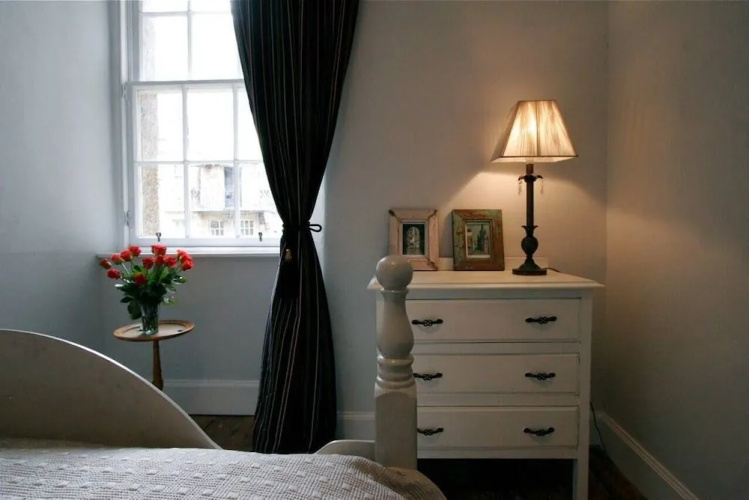 JOIVY Royal Mile Tower Apartment