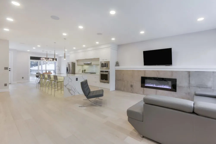 New Luxury Townhome 23