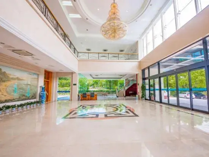 Danfenglin Tourist Hotel