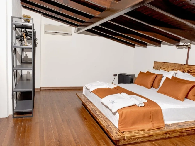 Deluxe Quadruple room