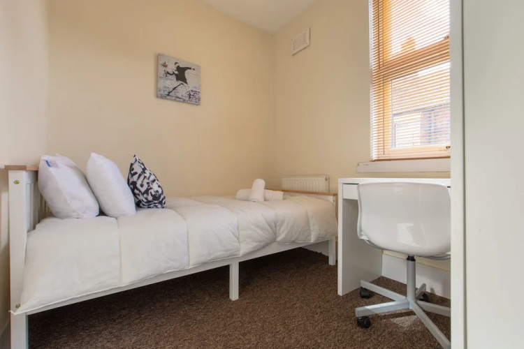 Charming 4-bed, Pet Friendly House in Liverpool