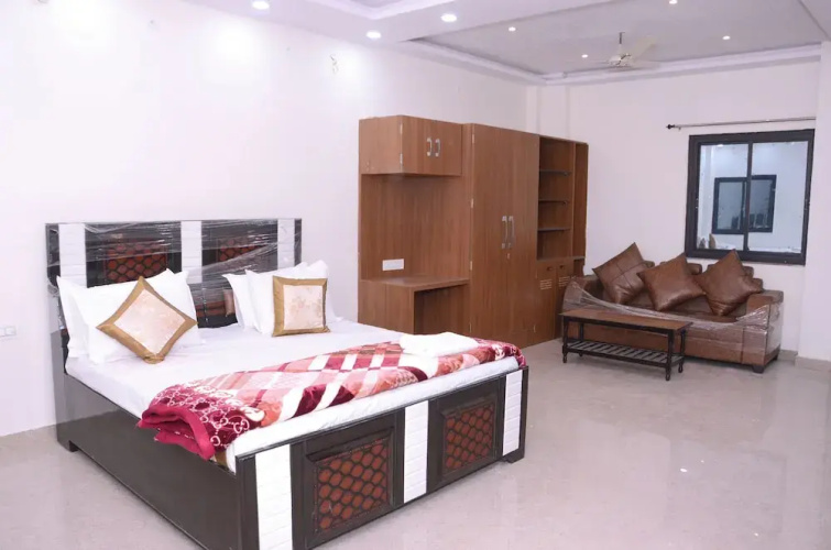 Hotel Subhadra